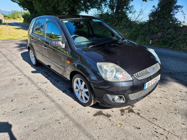 Ford Fiesta Hatchback, Petrol, 2006, Black
