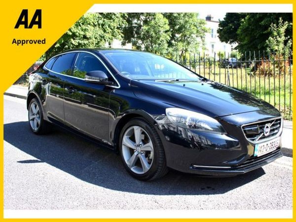 Volvo V40 Hatchback, Petrol, 2014, Black