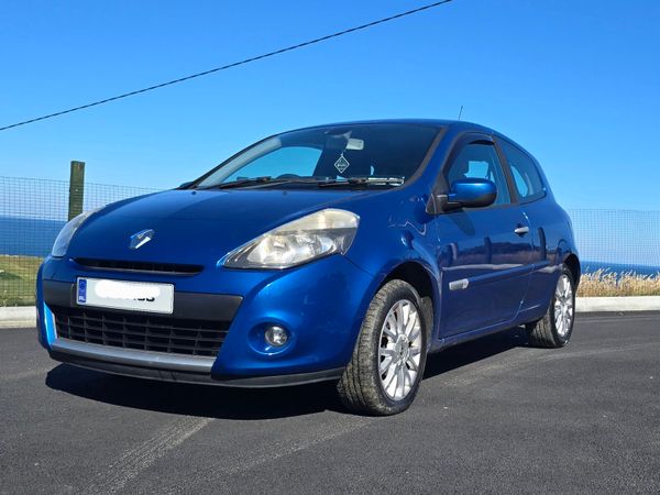 Renault Clio Hatchback, Petrol, 2011, Blue