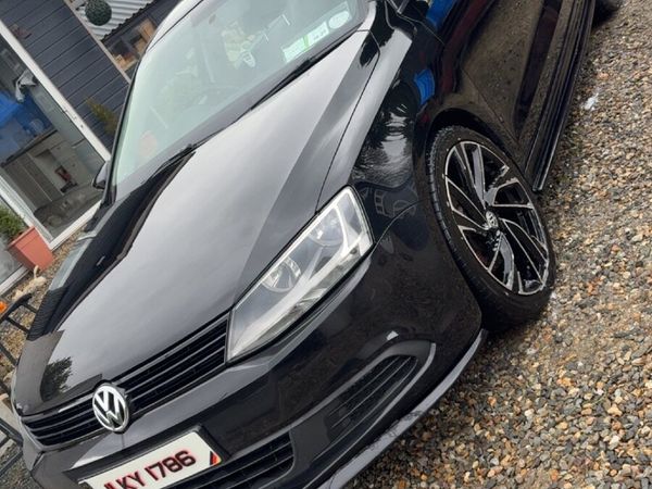 Volkswagen Jetta Saloon, Petrol, 2011, Black
