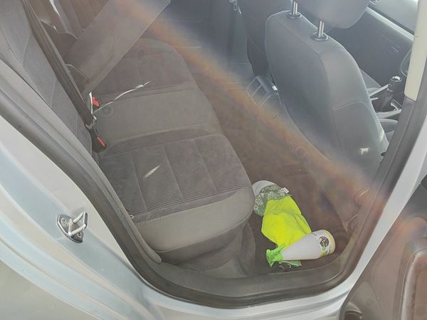 Volkswagen Jetta Saloon, Petrol, 2007, Silver