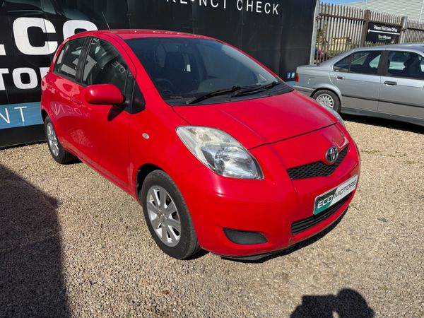 Toyota Yaris Hatchback, Petrol, 2009, Red