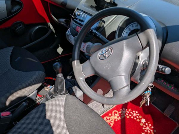 Toyota Aygo Hatchback, Petrol, 2013, Red