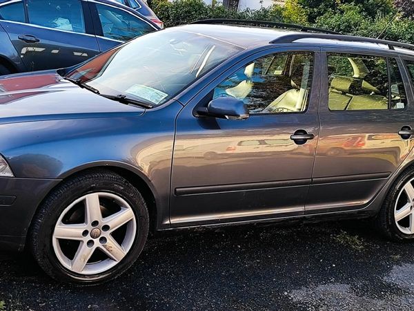 Skoda Octavia Estate, Diesel, 2008, Grey