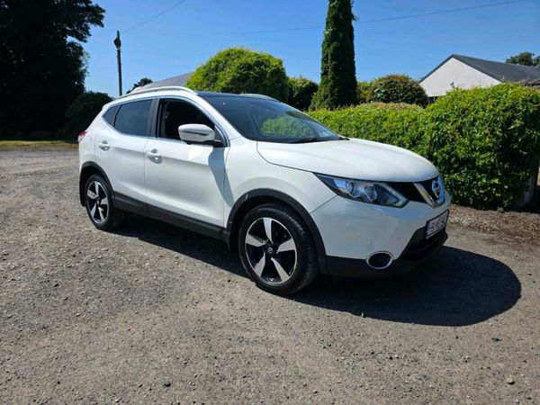 Nissan Qashqai Hatchback, Diesel, 2015, White