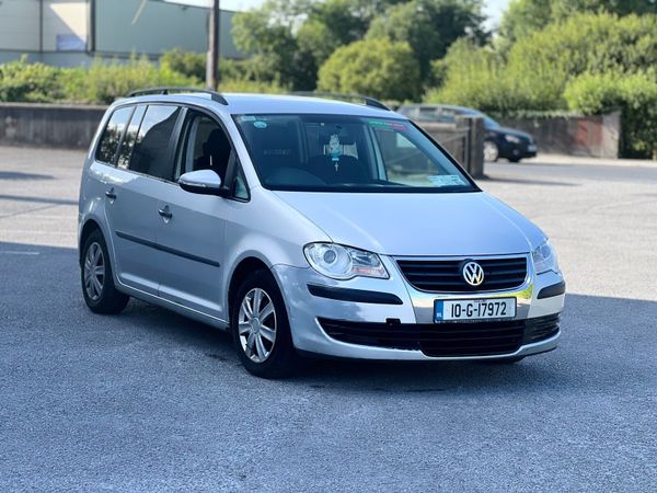 Volkswagen Touran MPV, Diesel, 2010, Silver
