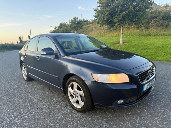 Volvo S40 Saloon, Diesel, 2012, Blue