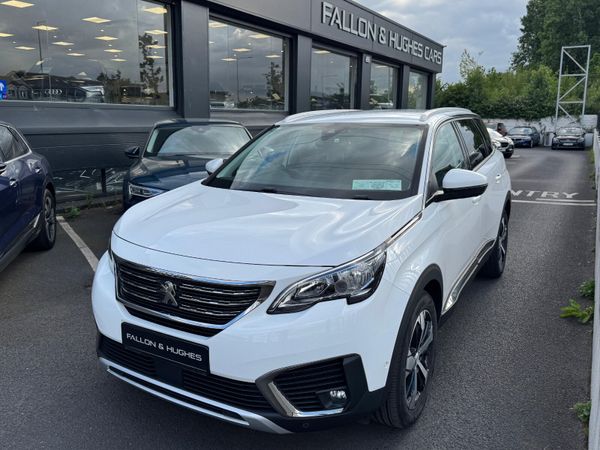 Peugeot 5008 MPV, Petrol, 2018, White