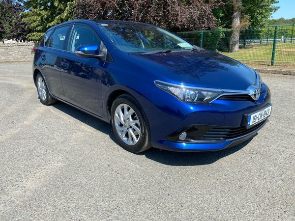 Toyota Auris Hatchback, Diesel, 2016, Blue
