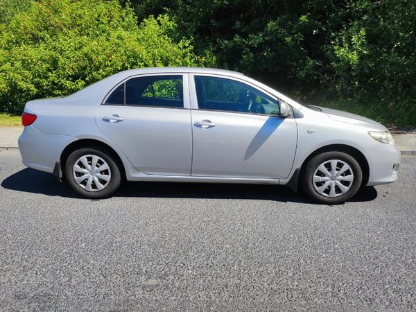Toyota Corolla Saloon, Petrol, 2010, Silver