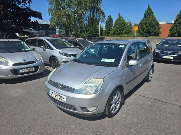 Ford Fiesta Hatchback, Petrol, 2005, Silver