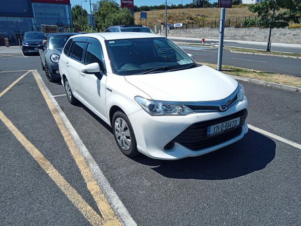 Toyota Aqua Hatchback, Petrol Hybrid, 2017, White