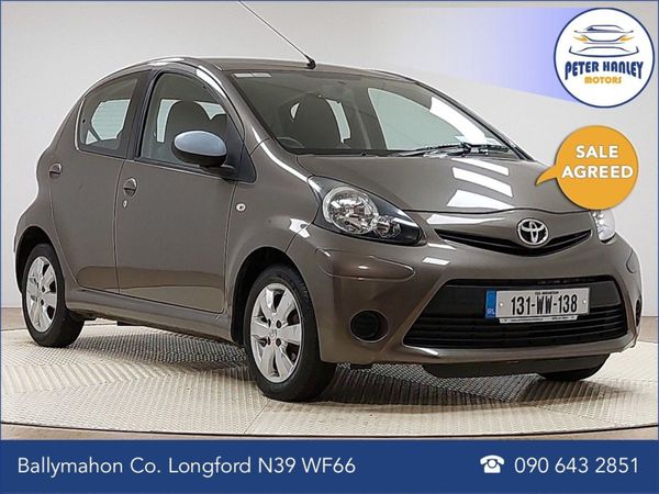 Toyota Aygo Hatchback, Petrol, 2013, Gold