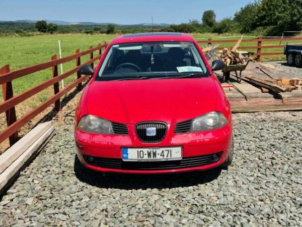 SEAT Cordoba Saloon, Petrol, 2010, Red