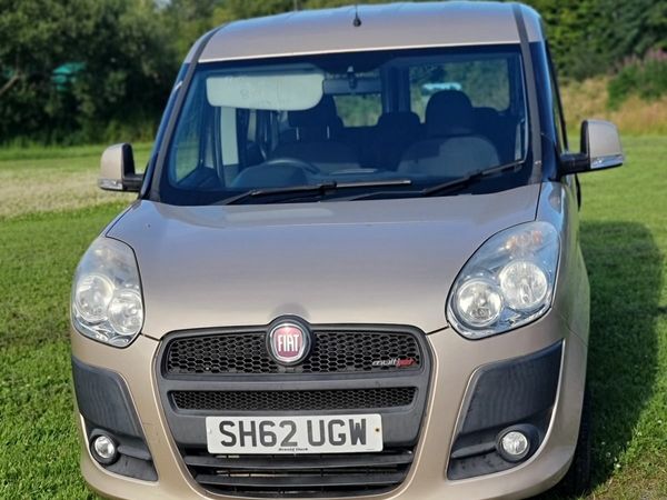 Fiat Doblo MPV, Diesel, 2012, Beige