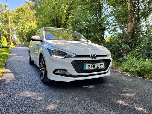 Hyundai i20 Hatchback, Petrol, 2015, White