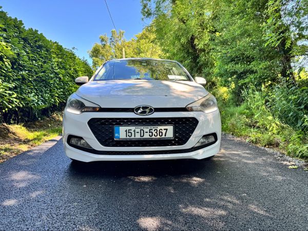 Hyundai i20 Hatchback, Petrol, 2015, White