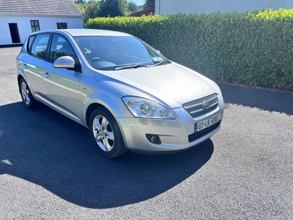Kia Ceed Hatchback, Diesel, 2007, Silver