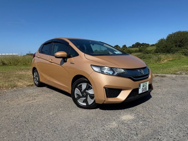 Honda Fit Hatchback, Petrol Hybrid, 2014, Gold
