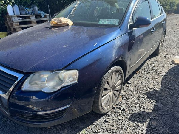 Volkswagen Passat Saloon, Diesel, 2009, Blue
