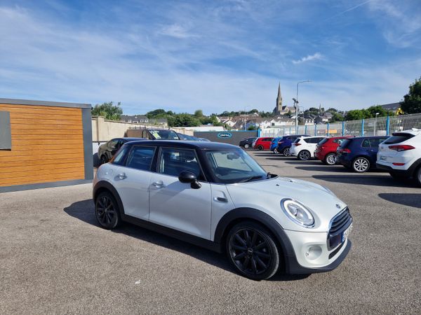 Mini Cooper Hatchback, Petrol, 2016, Silver