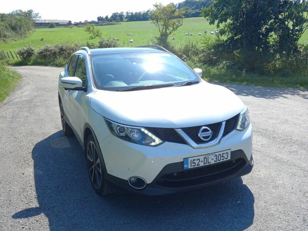 Nissan Qashqai Hatchback, Diesel, 2015, White