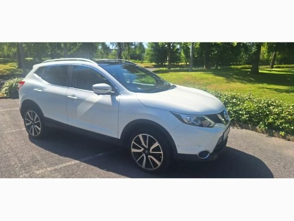 Nissan Qashqai SUV, Diesel, 2017, White