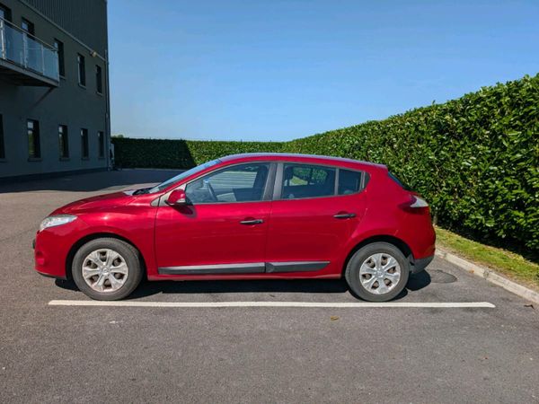 Renault Megane Hatchback, Diesel, 2012, Red