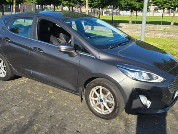 Ford Fiesta Hatchback, Petrol, 2017, Grey