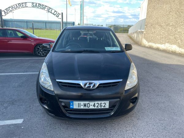 Hyundai i20 Hatchback, Petrol, 2011, Black