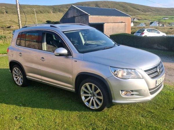 Volkswagen Tiguan SUV, Diesel, 2010, Silver