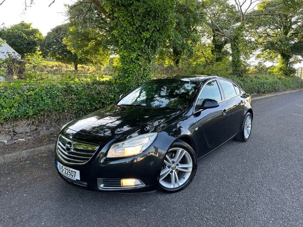 Opel Insignia Hatchback, Diesel, 2011, Black