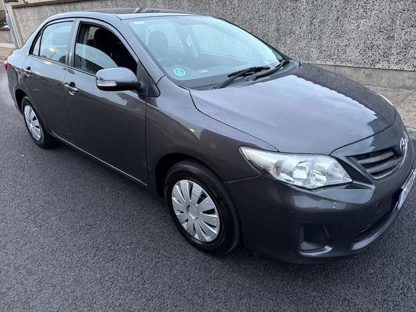 Toyota Corolla Saloon, Petrol, 2011, Grey
