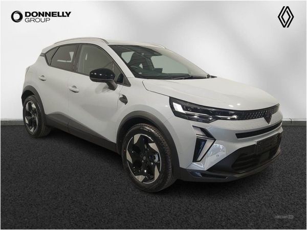 Renault Captur , Petrol, 2025, Grey