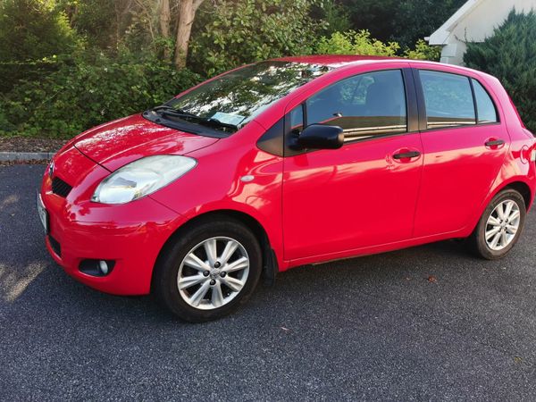 Toyota Yaris Hatchback, Diesel, 2011, Red