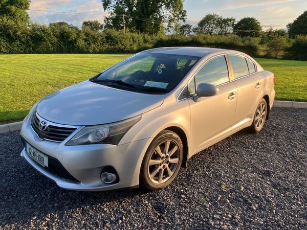 Toyota Avensis Saloon, Diesel, 2012, Silver