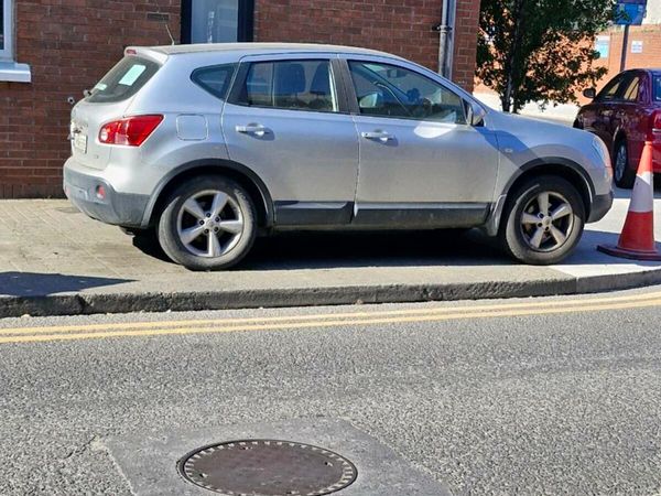 Nissan Qashqai Hatchback, Diesel, 2008, Silver