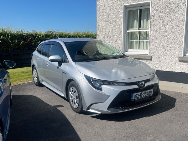 Toyota Corolla Hatchback, Petrol Hybrid, 2019, Silver