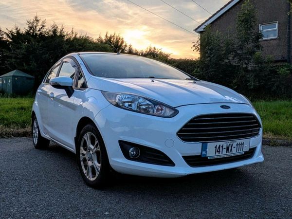 Ford Fiesta Hatchback, Diesel, 2014, White