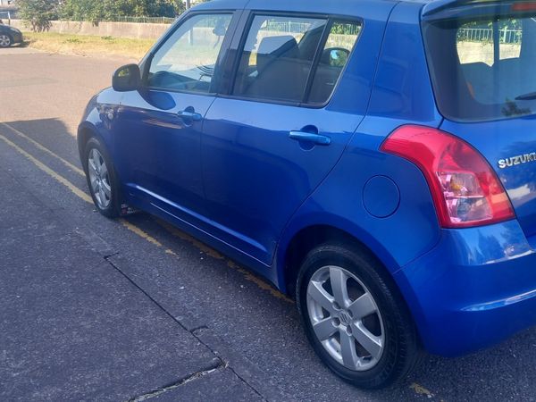 Suzuki Swift Hatchback, Petrol, 2009, Blue