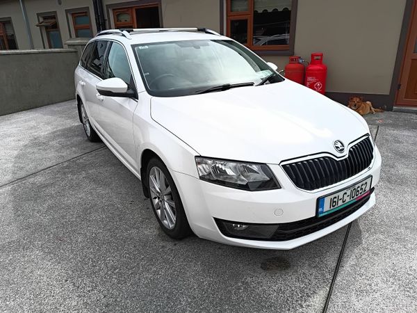 Skoda Octavia Estate, Diesel, 2016, White