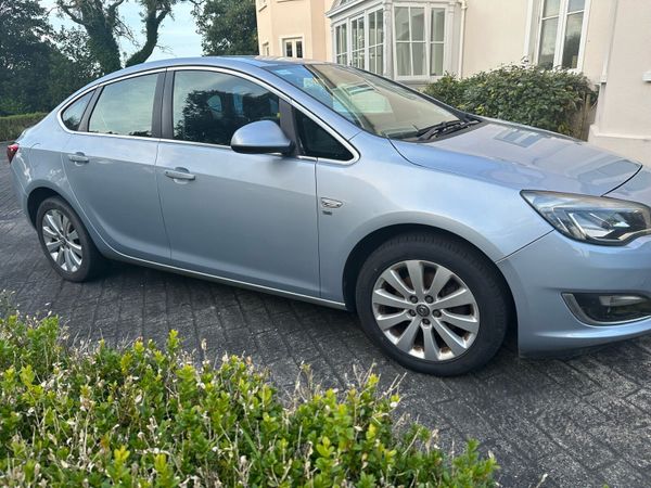 Opel Astra Saloon, Diesel, 2015, Silver