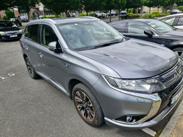 Mitsubishi Outlander SUV, Petrol Plug-in Hybrid, 2016, Grey