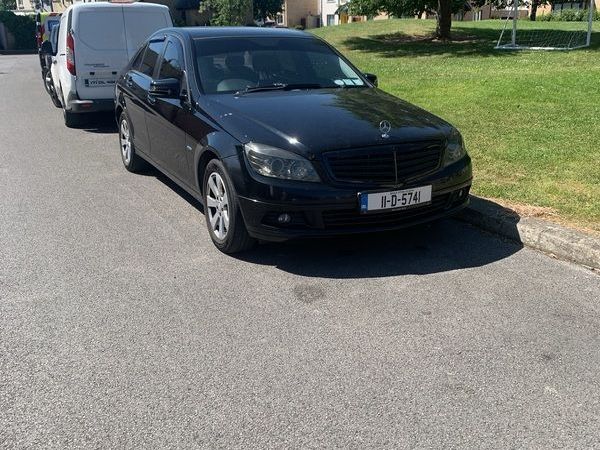 Mercedes-Benz C-Class Saloon, Diesel, 2011, Black