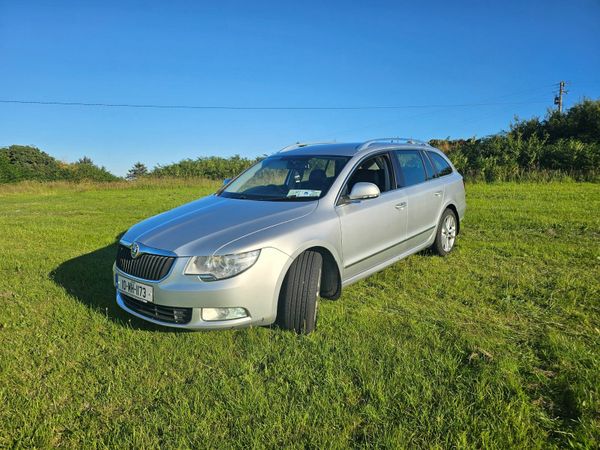 Skoda Superb Estate, Diesel, 2010, Silver