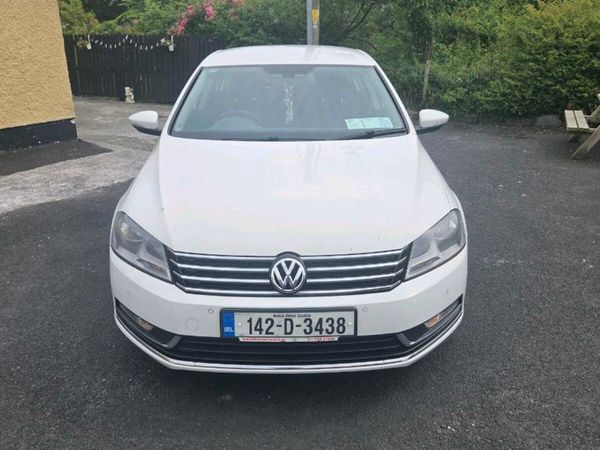 Volkswagen Passat Saloon, Diesel, 2014, White