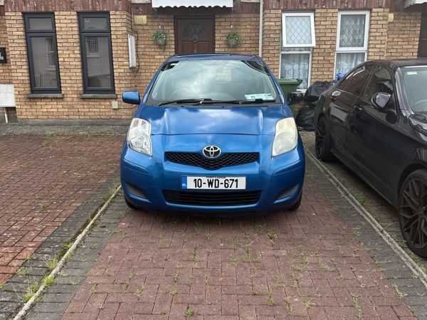 Toyota Yaris Hatchback, Petrol, 2010, Blue