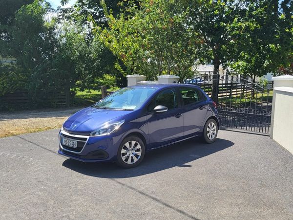 Peugeot 208 Hatchback, Petrol, 2016, Blue
