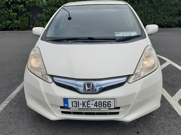 Honda Fit Hatchback, Petrol Hybrid, 2013, White