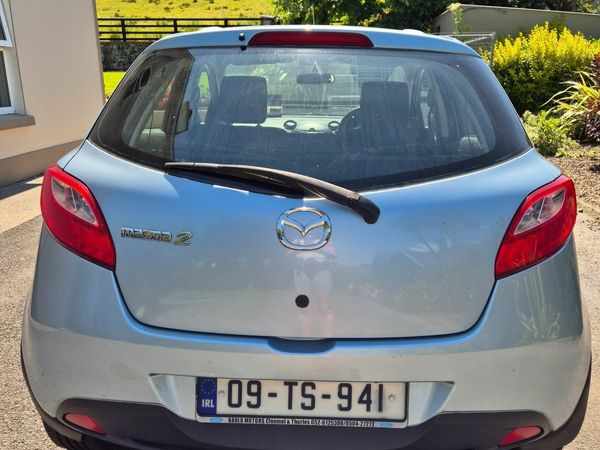 Mazda Mazda2 Hatchback, Petrol, 2009, Blue